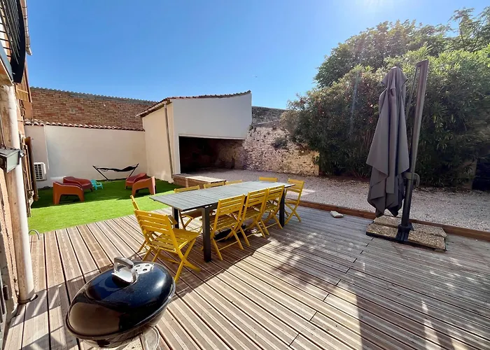 Semesterbostad La Circulade - Maison De Caractere Avec Jardin *